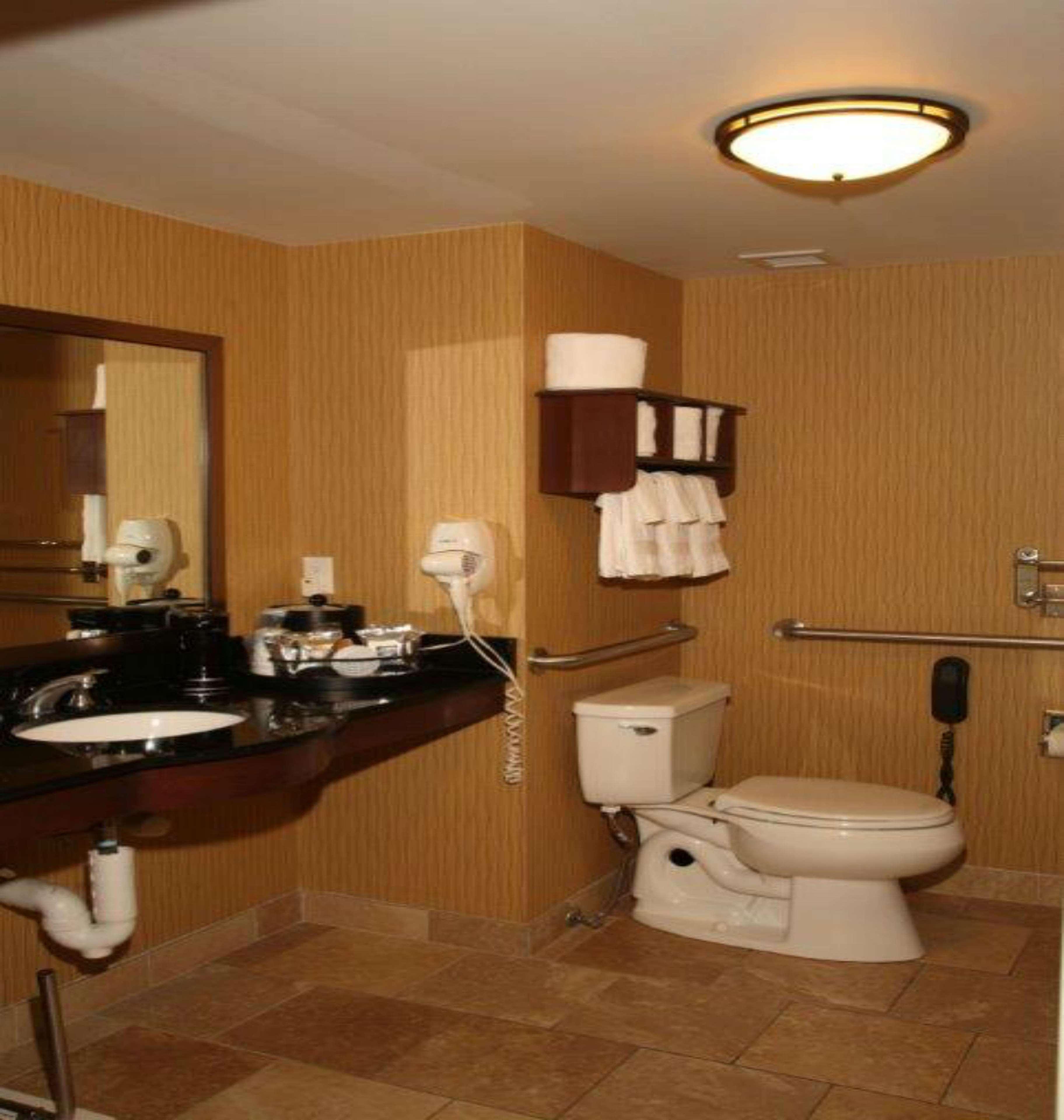 Hampton Inn & Suites Aberdeen Extérieur photo